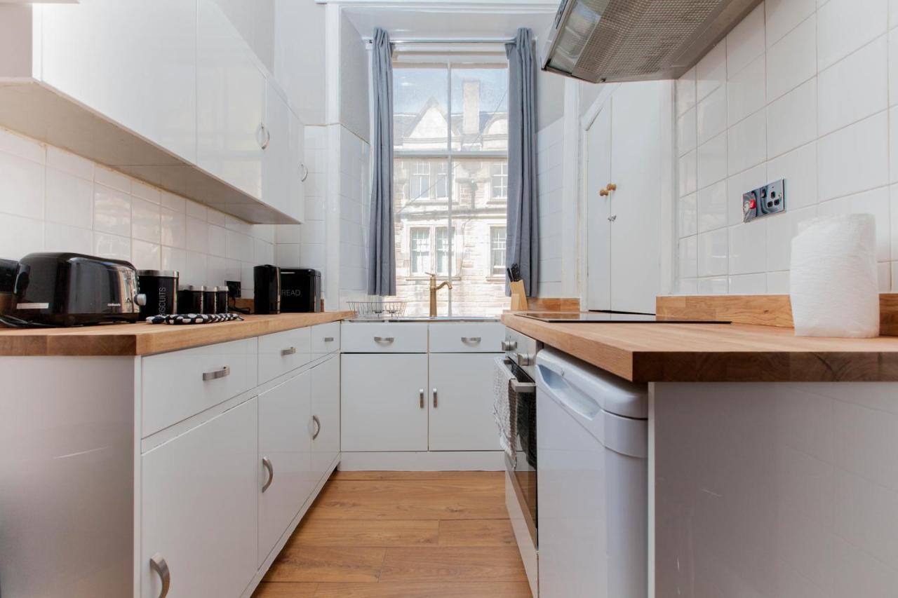 Bright & Homely City Centre Apartment Near Holyrood 爱丁堡 外观 照片